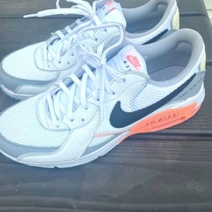 Nike Air Max - size 9